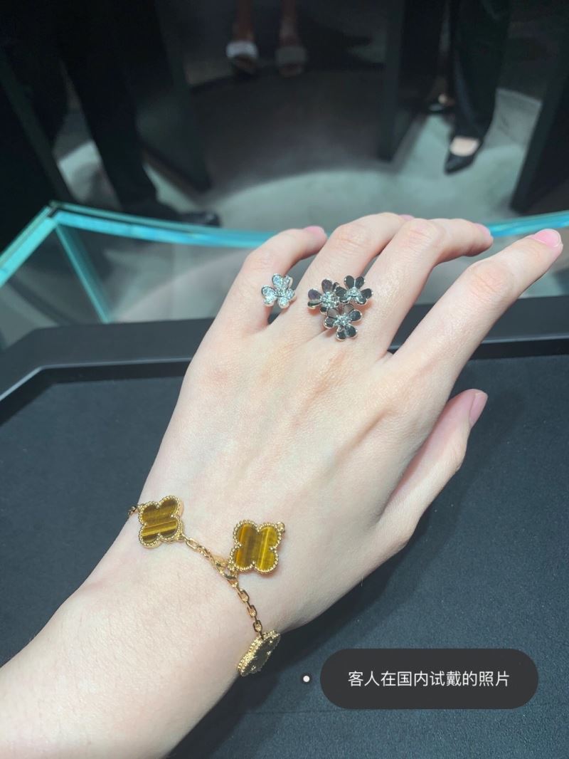 Vca Rings